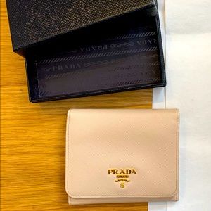 Prada Saffiano Trifold Wallet 💯 Authenic